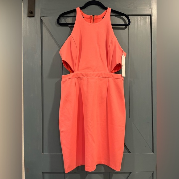 Robe Material Girl Sans Manches, Découpes Fleuries, Taille L, Polyester Magenta